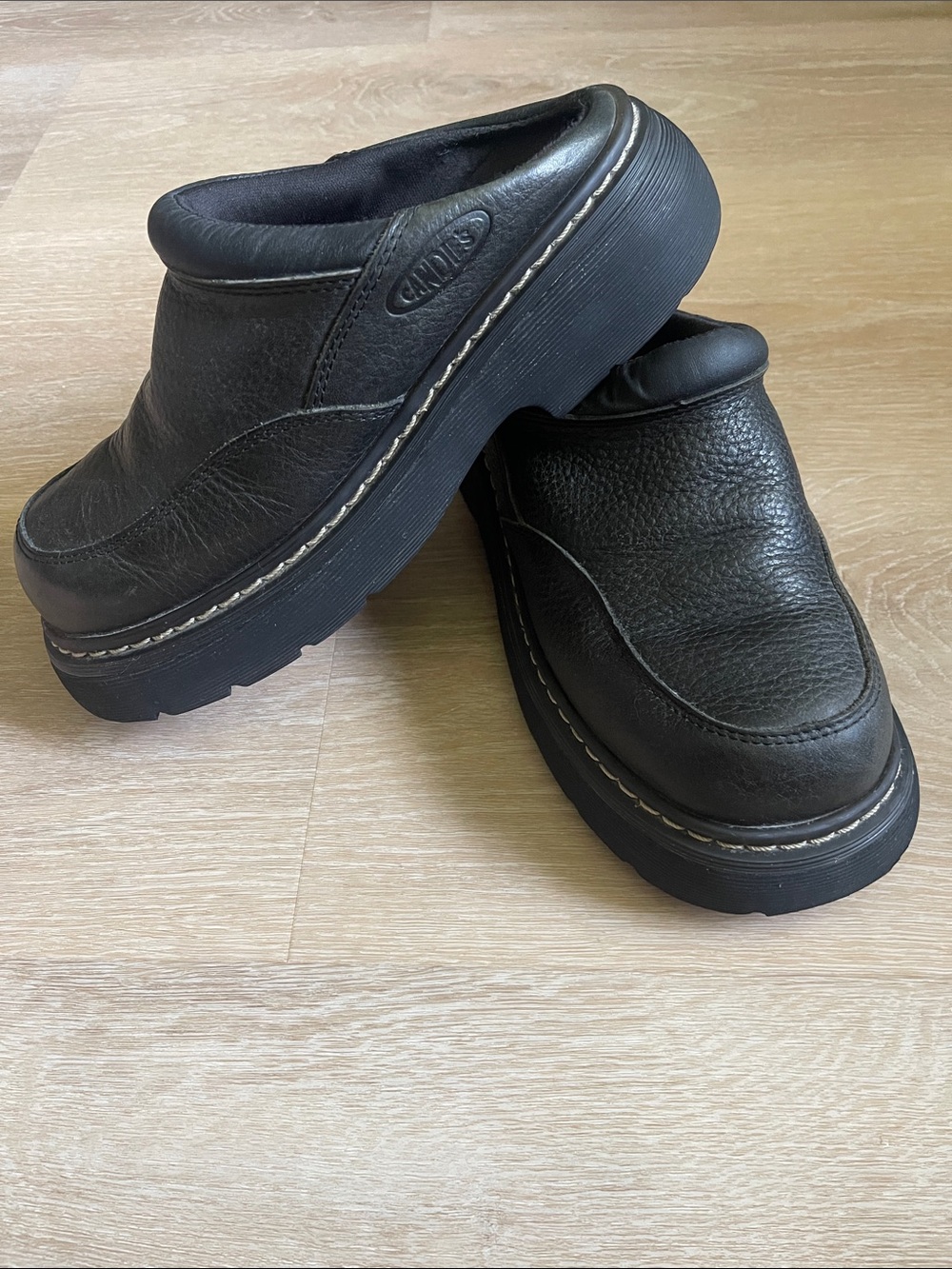 Vintage Y2K 90s Candie’s platform Grunge Clogs